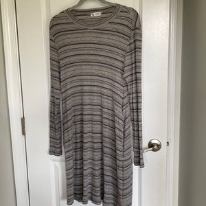 Carve designs long sleeve gray sweater dress size L